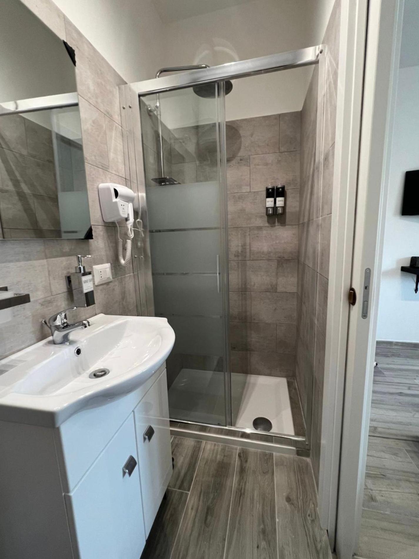 フィウミチーノ Domus Speranza Bed & Breakfast エクステリア 写真