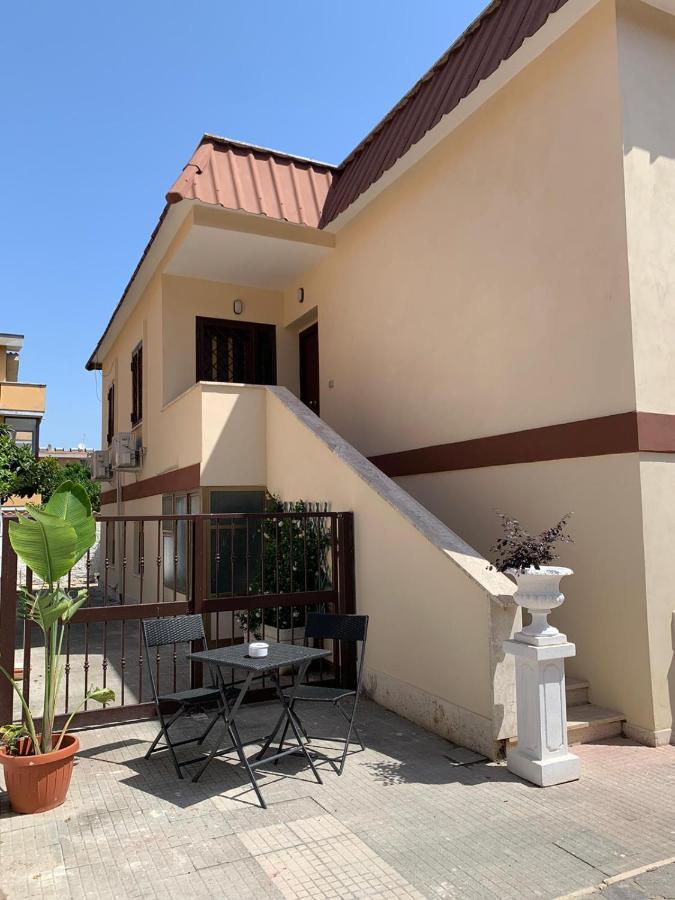 フィウミチーノ Domus Speranza Bed & Breakfast エクステリア 写真